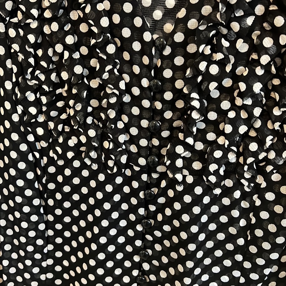 Polka dotted Top - Picture 2 of 5